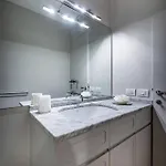 Yid Penthouse On River With Parking * Florence