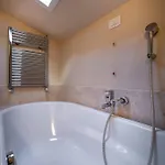 Yid Penthouse On River With Parking Appartement
