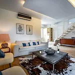 Yid Penthouse On River With Parking Florence