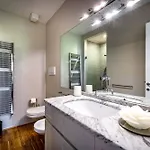 Yid Penthouse On River With Parking Appartement Florence