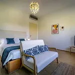 Yid Penthouse On River With Parking Appartement