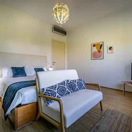 Apartment Yid Penthouse On River With Parking