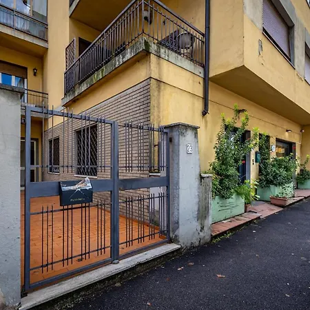 Apartment Yid Penthouse On River With Parking Florence