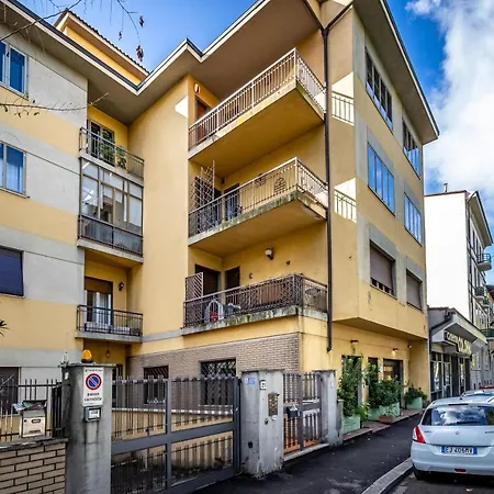 Yid Penthouse On River With Parking Apartment *