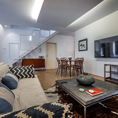 Yid Penthouse On River With Parking * Florence