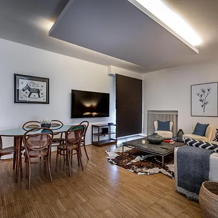 Yid Penthouse On River With Parking * Florence