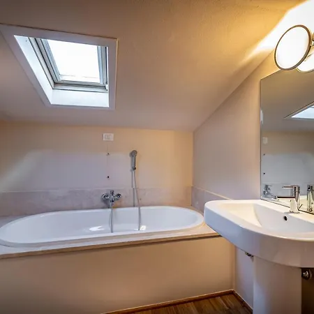 Apartment Yid Penthouse On River With Parking *