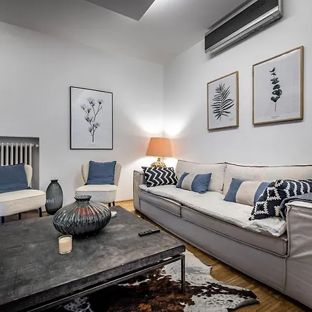 Yid Penthouse On River With Parking Apartment