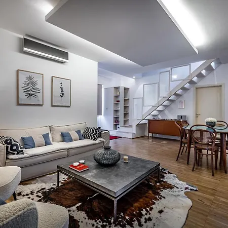 Yid Penthouse On River With Parking * Florence